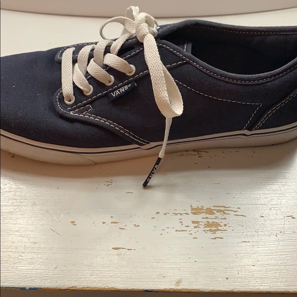 Vans - Picture 2 of 5